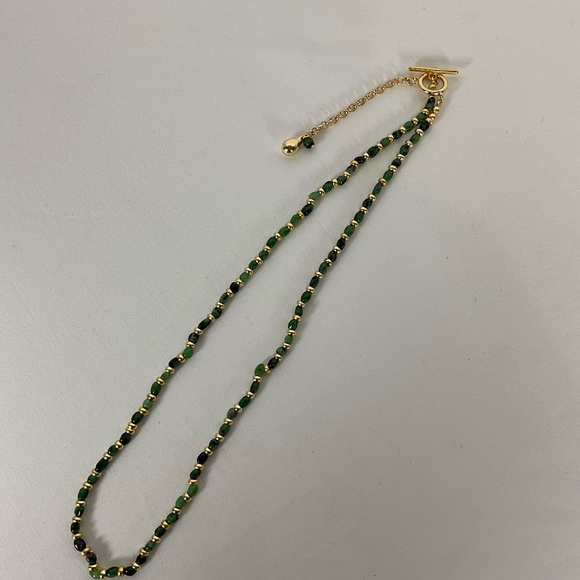 Banana Republic Green Beaded Necklace Gold Accents Teardrop Logo - Picture 3 of 6
